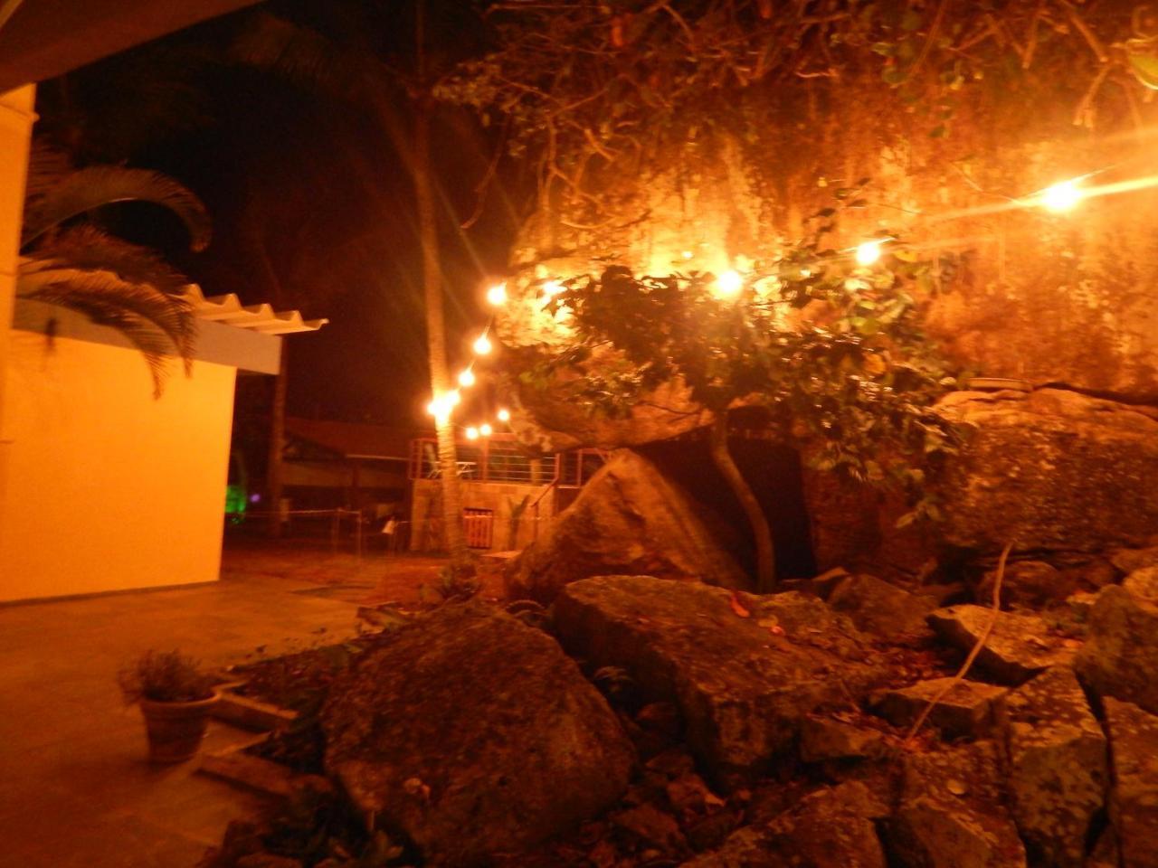 Pousada Sobre As Pedras Itanhaém Buitenkant foto